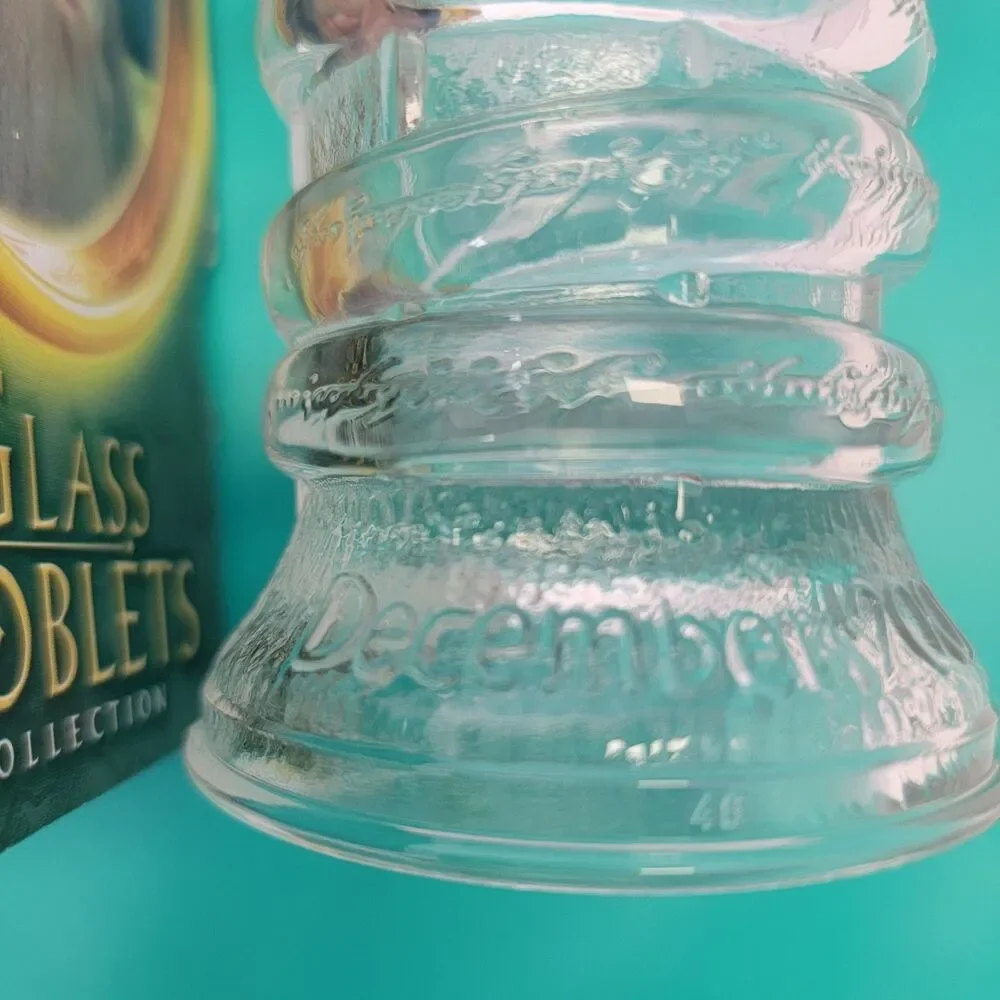 VINTAGE LORD OF THE RINGS GLASSS GOBLETS 2001 ARWEN & GANDALF 2001